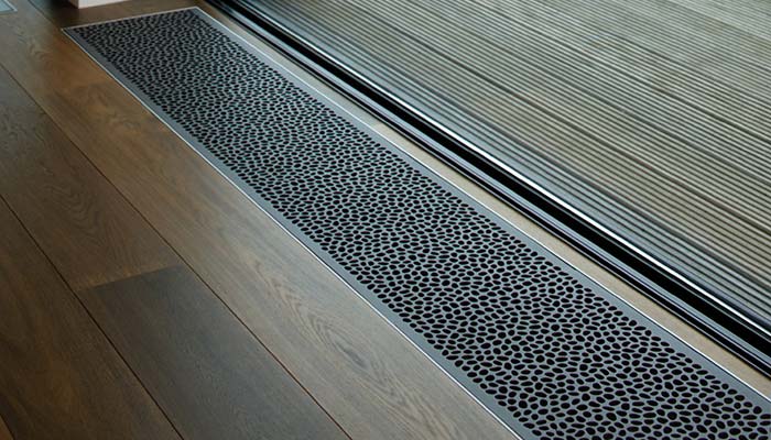 Installation indépendante de convecteurs au sol