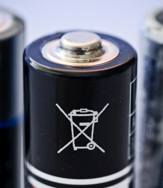 Pourquoi ne pas jeter les piles à la poubelle
