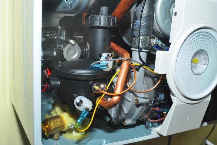 Erreurs de chaudière à gaz Rinnai: codes d'erreur et comment les réparer vous-même