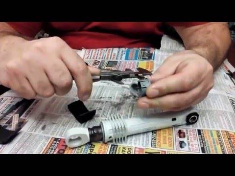 Réparation de machine à laver Indesit à faire soi-même: un aperçu des défauts courants et comment les réparer