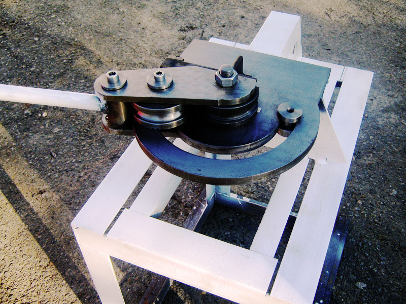 Cintreuse de tuyaux à faire soi-même pour un tuyau profilé: instructions de montage