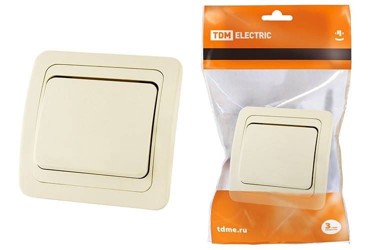 Schéma de câblage d'un interrupteur à deux gangs pour deux ampoules : caractéristiques de câblage