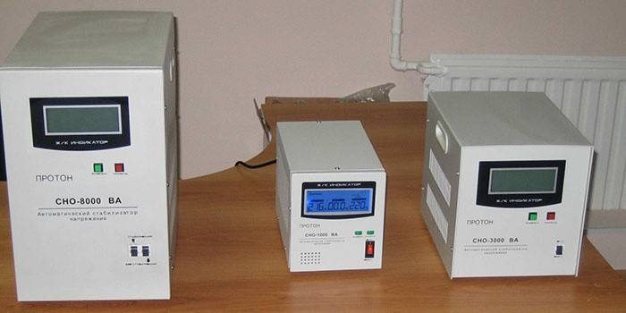 Quel stabilisateur de tension 220v choisir pour une résidence d'été : types et meilleurs fabricants + nuances de choix