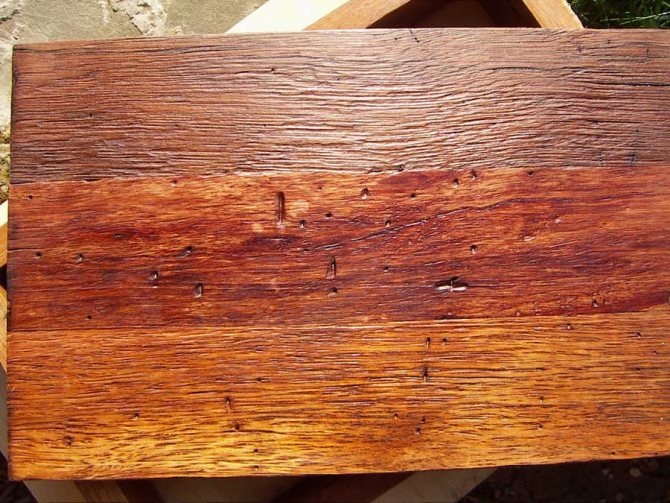 Comment faire de la teinture à bois à partir de café