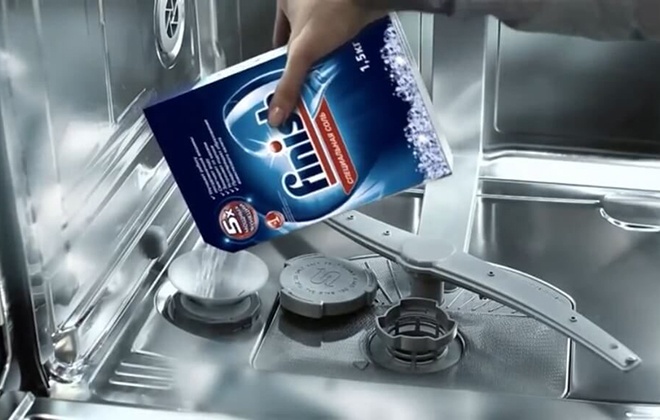 Qu'est-ce qui est le mieux pour le lave-vaisselle - poudre ou tablettes ? Aperçu comparatif des produits de nettoyage