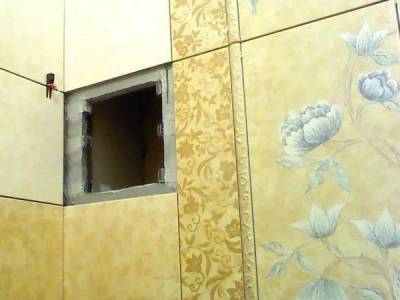 Trappes de plomberie de révision pour la salle de bain et les toilettes: types, règles de placement, caractéristiques de montage