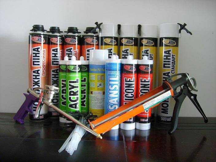 Comment installer une porte intérieure : instructions d'installation + conseils pour choisir les portes intérieures