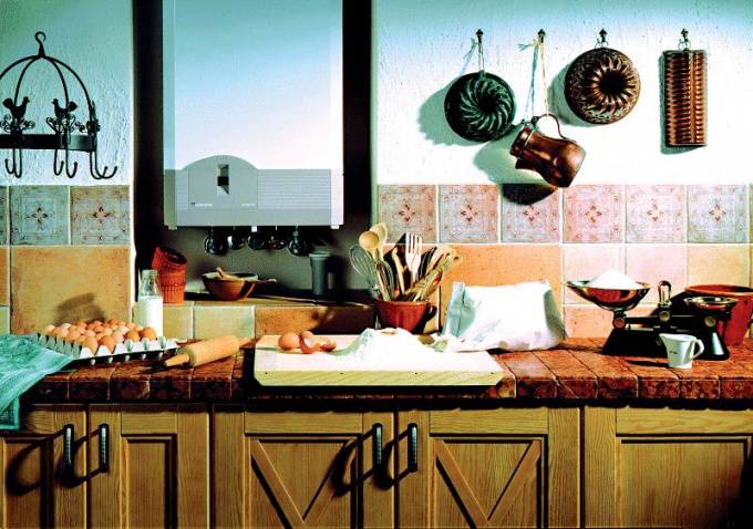 Comment cacher un geyser dans la cuisine : les meilleures façons de se déguiser + les exigences de sécurité