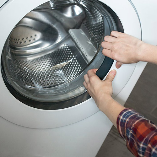 Comment ouvrir une machine à laver si elle est verrouillée: photo / comment ouvrir la serrure de la porte