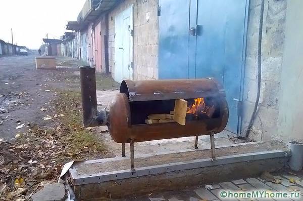 Générateur de fumée à faire soi-même pour un fumoir : options de générateur de fumée et instructions de montage étape par étape