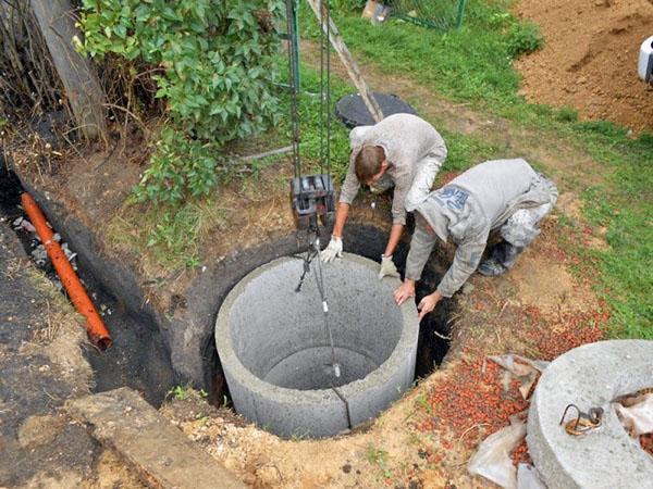 Fosse septique à deux chambres en anneaux de béton - règles de construction