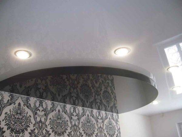 Comment laver efficacement le plafond tendu et ne pas le déchirer