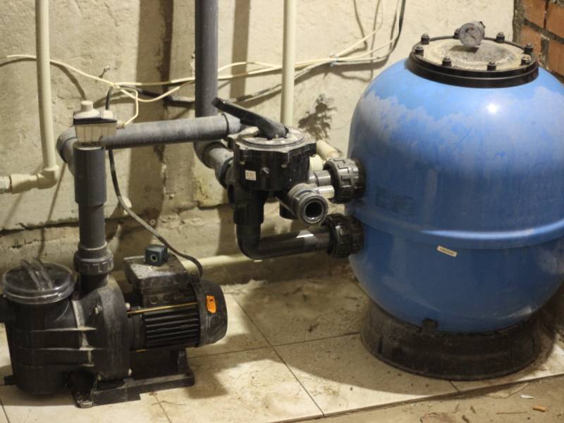 Filtre de piscine bricolage: est-il possible d'assembler un filtre à partir de bouteilles en plastique, instructions photo et vidéo 