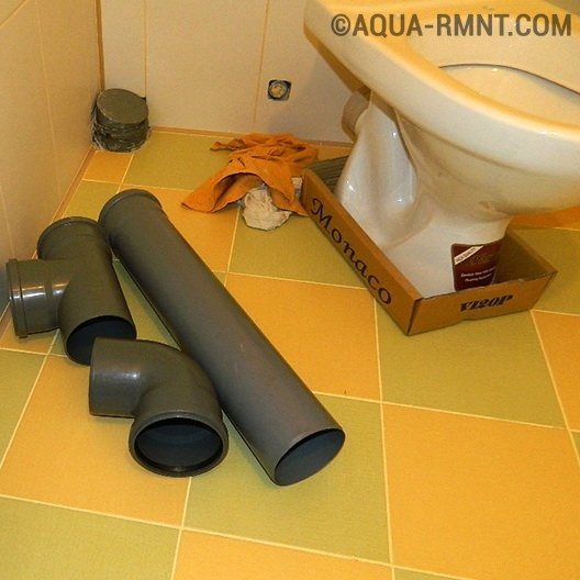 Toilettes de construction : temporaires, toilettes pour la période de réparation, installez.