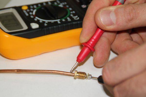 Thermocouples pour chaudières à gaz : conception, diagnostic et remplacement à domicile