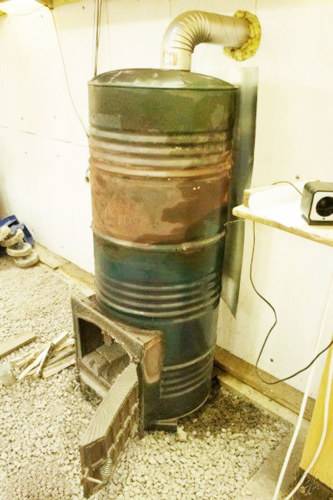 Comment fabriquer soi-même un réchaud à partir d'un baril de 200 litres