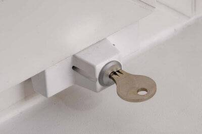 Verrouillage du réfrigérateur: types, appareil, comment et lequel choisir