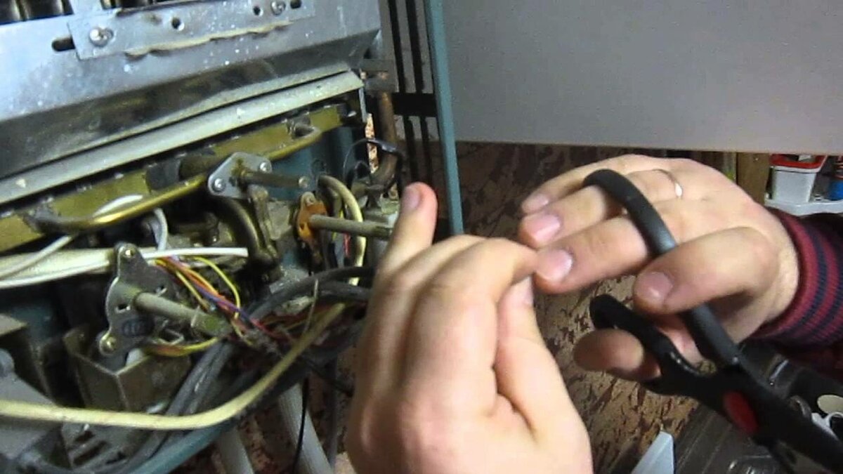 Pourquoi le geyser s'allume-t-il avec du coton: causes et dépannage