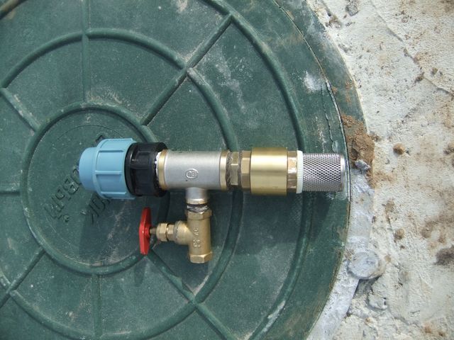 Installation d'un clapet anti-retour dans une station de pompage : étapes et erreurs d'installation