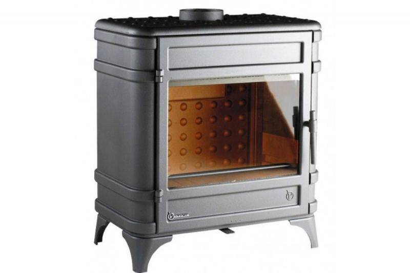 Organisation du chauffage des bâtiments multi-pièces à l'aide de poêles à bois