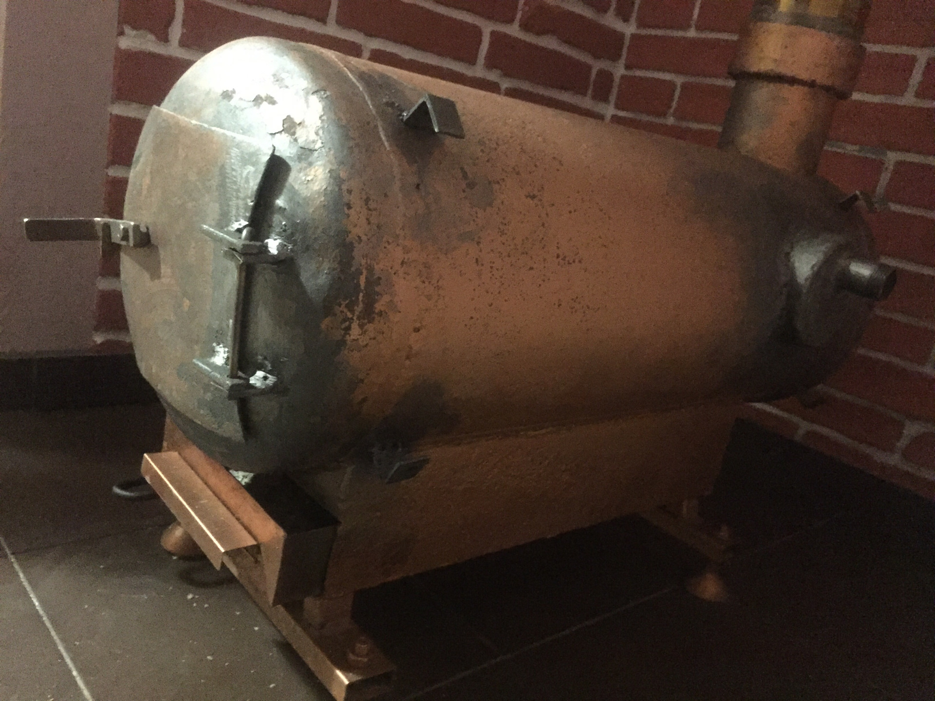 Poêle à ventre à faire soi-même à partir d'une bouteille de gaz: instructions de fabrication