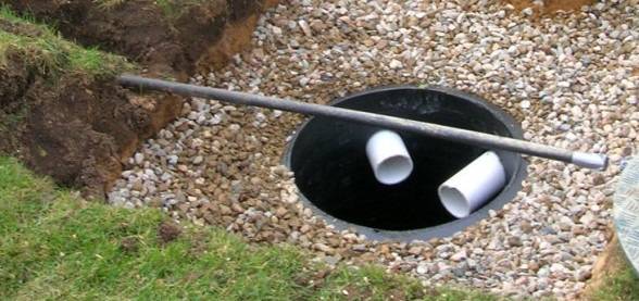 Placard sec à faire soi-même pour les chalets d'été: un guide étape par étape pour construire un placard sec en tourbe