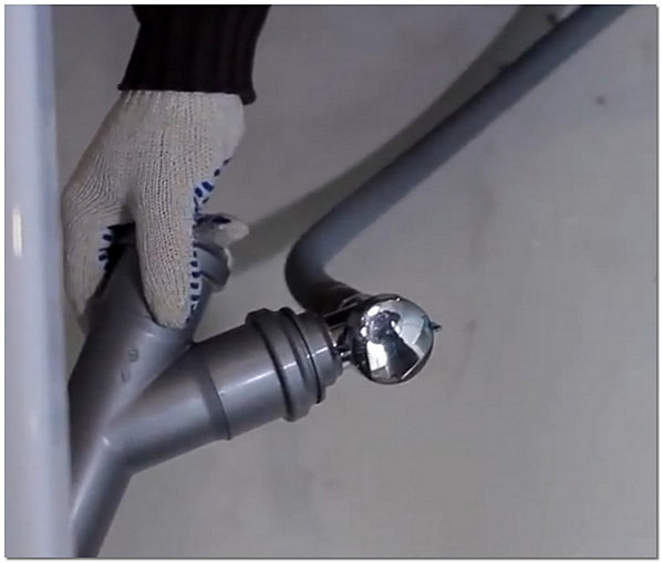 Comment raccorder une vidange de machine à laver : caractéristiques, méthodes, guide pratique