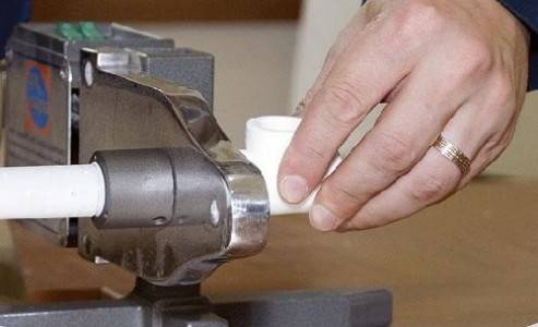 Coupe-tube pour tuyaux en polypropylène: un aperçu des types d'outils et des caractéristiques de travail avec celui-ci