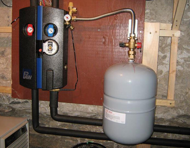 Pourquoi la pression dans la chaudière à gaz baisse ou augmente: causes des sauts et valeurs standard