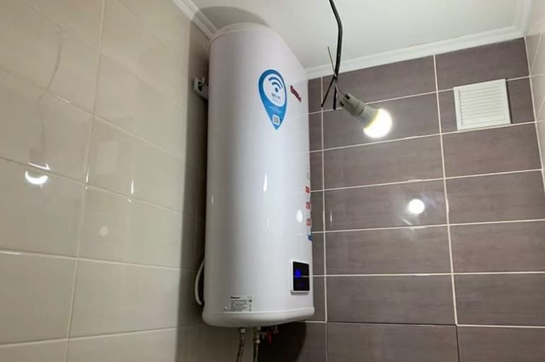 Réparation de chauffe-eau : comment remplacer soi-même un élément chauffant grillé et d'autres pièces