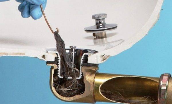 Comment percer le blocage dans le lavabo sans câble ?