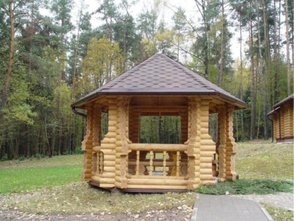Gazebos DIY en bois : une sélection d'idées et des instructions de montage détaillées
