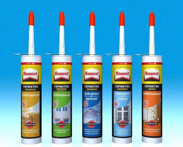 Comment sceller le joint entre la salle de bain et le mur: options et technologie d'étanchéité