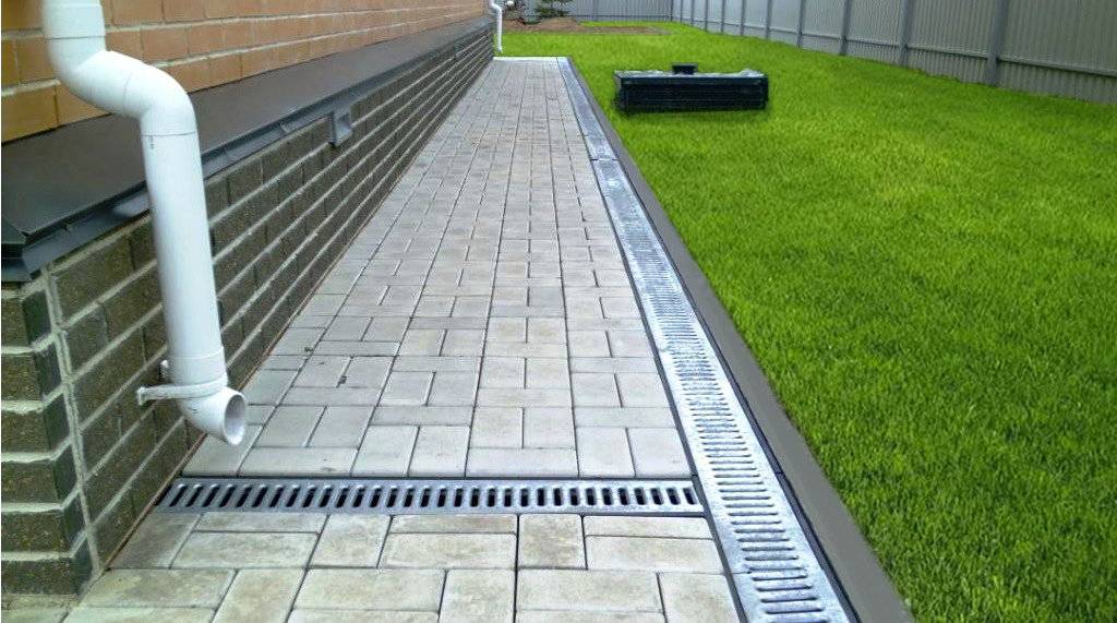 Gouttières de toit à faire soi-même: schéma, instructions d'installation