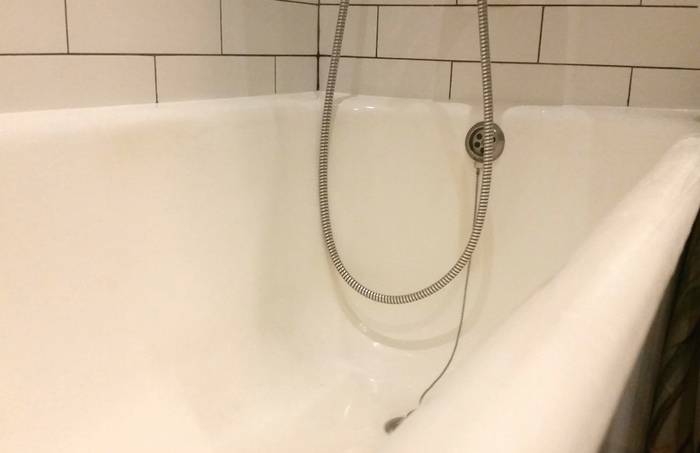 Comment restaurer un fragment d'un bain émaillé