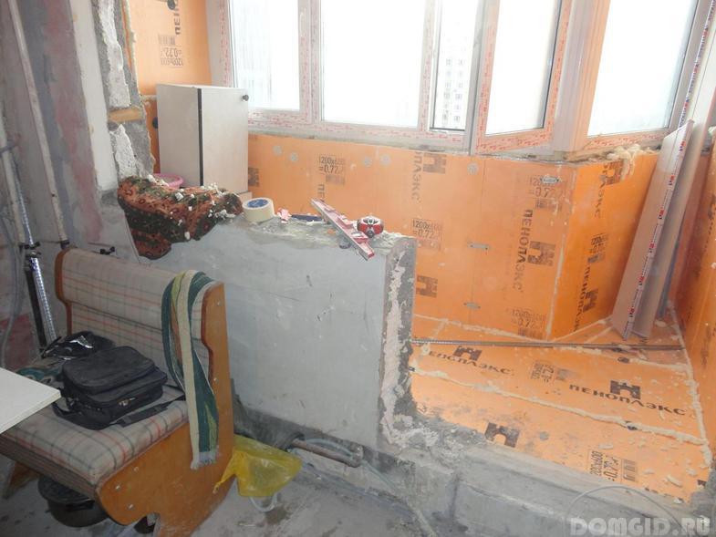 La procédure pour se mettre d'accord sur le réaménagement du balcon : rejoindre la cuisine ou la chambre et le vitrage