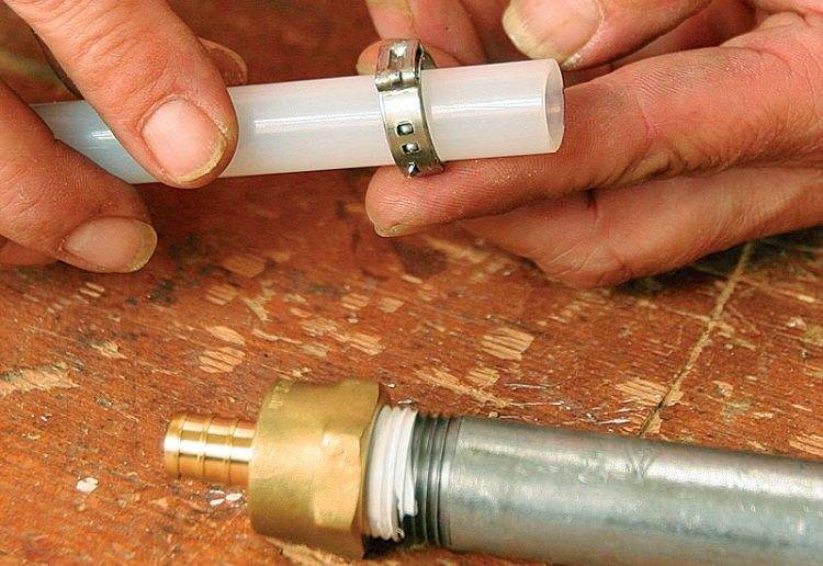 Façons de connecter des tuyaux en plastique au métal: une analyse des 2 meilleures méthodes