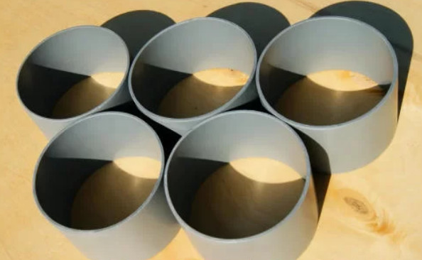 Comment améliorer les cintres dans le placard pour que certaines choses n'en tombent pas