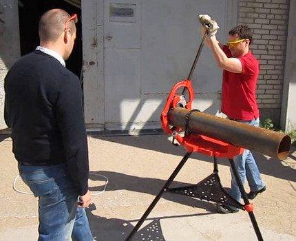 Équipement de coupe de tuyaux: types d'outils et caractéristiques de leur application