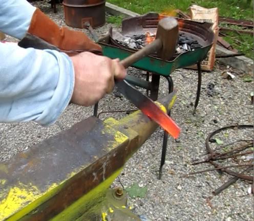 Comment faire une forge à gaz de vos propres mains: conseils + dessins pour aider les artisans à domicile