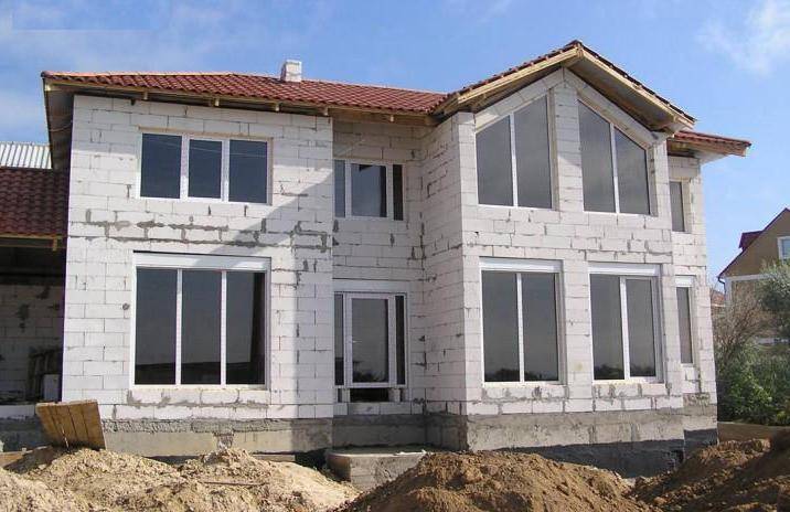 Ventilation dans une maison privée en béton cellulaire: options et méthodes de construction