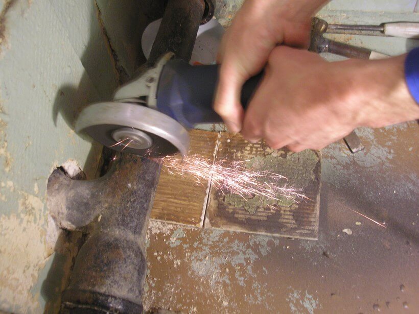 Les eaux usées en plastique en remplacement de la fonte - nous étudions attentivement