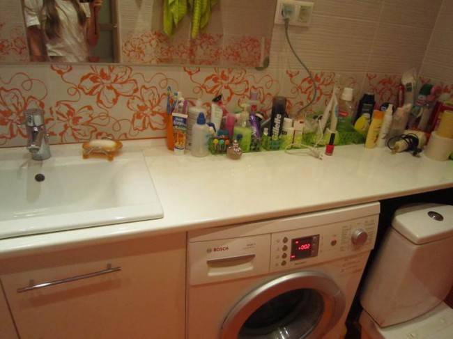 Évier au-dessus de la machine à laver: caractéristiques de conception + nuances d'installation