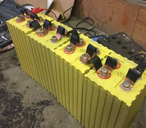 Batteries solaires : aperçu des types de batteries adaptées et de leurs caractéristiques