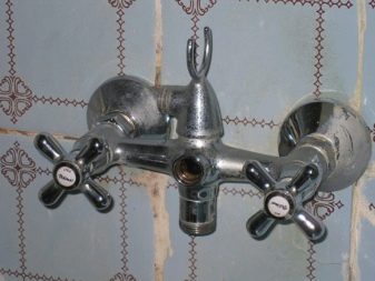 Changer le robinet de la salle de bain