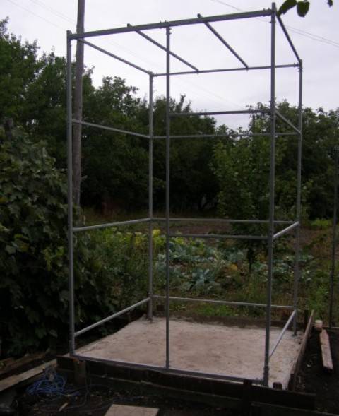 Douche de jardin à faire soi-même: caractéristiques technologiques et principales étapes de construction