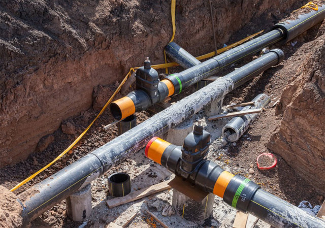 Exigences pour la pose d'un gazoduc dans les agglomérations: profondeur de pose, règles pour la pose de conduites hors sol et souterraines