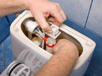 Comment réparer une installation de toilettes : pannes courantes et comment les réparer