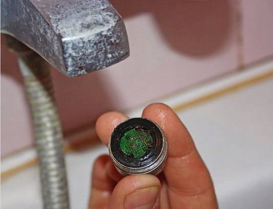 Réparation de robinet à faire soi-même - exemples de pannes courantes et de leur réparation