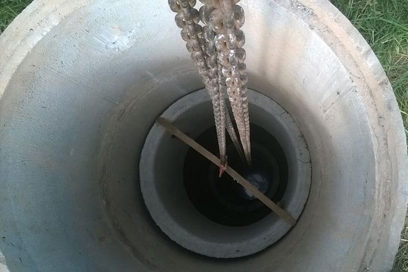 Approfondir un puits de vos propres mains: un aperçu des meilleures méthodes pour "creuser" jusqu'à l'aquifère